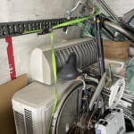 世田谷区にてエアコン、チェスト、机、鏡台、自転車などの片付け作業を行いました