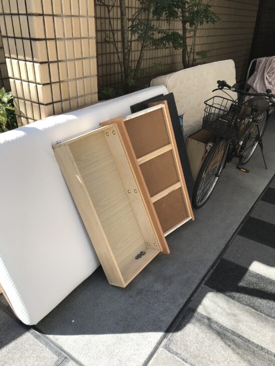 武蔵野市にてベッド、マットレス、自転車の片付け作業を行いました